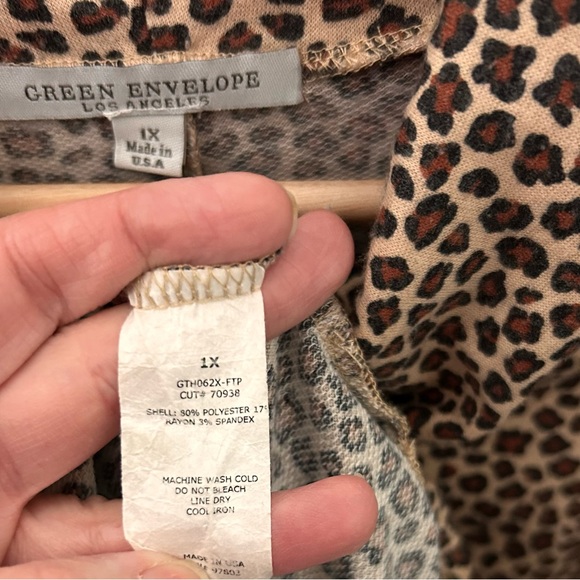 Leopard‎ Print Cowl Neck Top Size 1XL - Picture 6 of 9